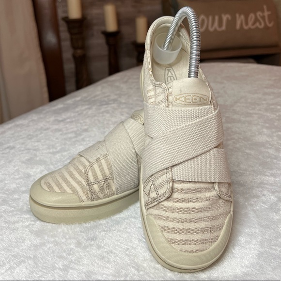 KEEN “Elsa” Tan Striped Slip On Sneaker 6.5 - Picture 13 of 16